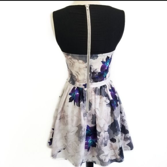 NWOT Stylestalker Floral Mini Dress - Picture 4 of 8